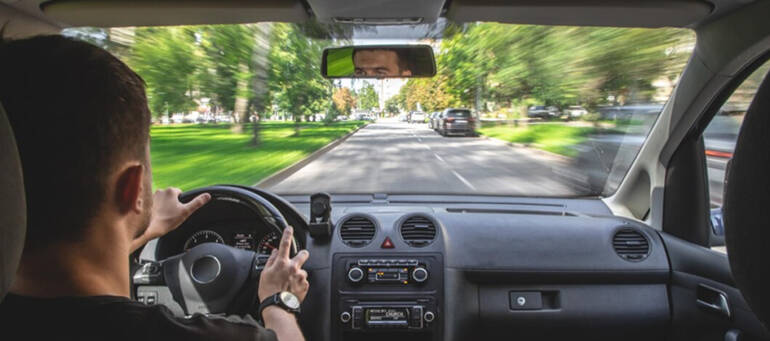 Eversley Taxi to  Blackbushe Airport